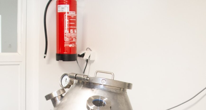 Exeat API-9672 fire extinguisher
